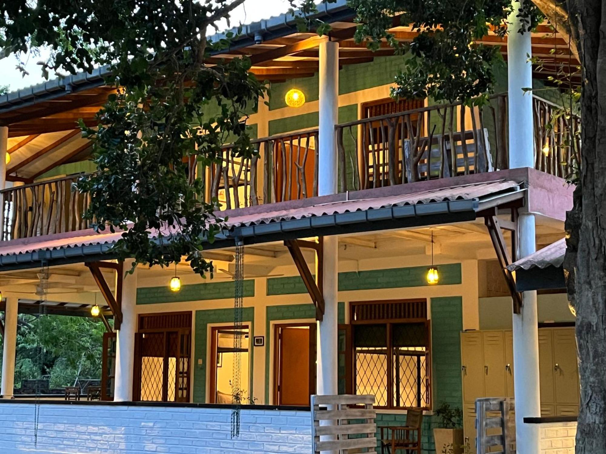 Funky Leopard Safari Lodge Bordering Yala National Park กตรคาม ภายนอก รูปภาพ