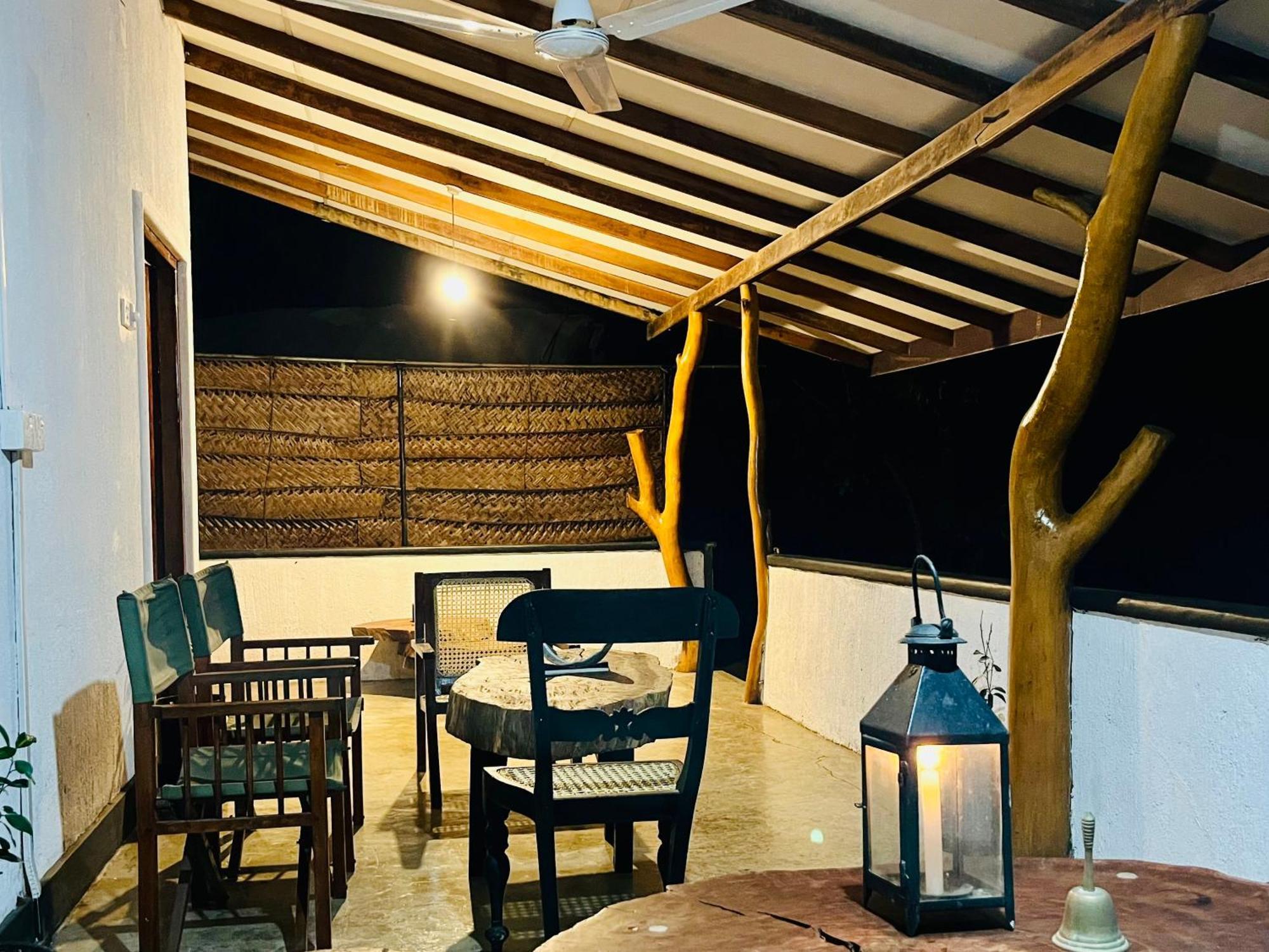 Funky Leopard Safari Lodge Bordering Yala National Park กตรคาม ภายนอก รูปภาพ